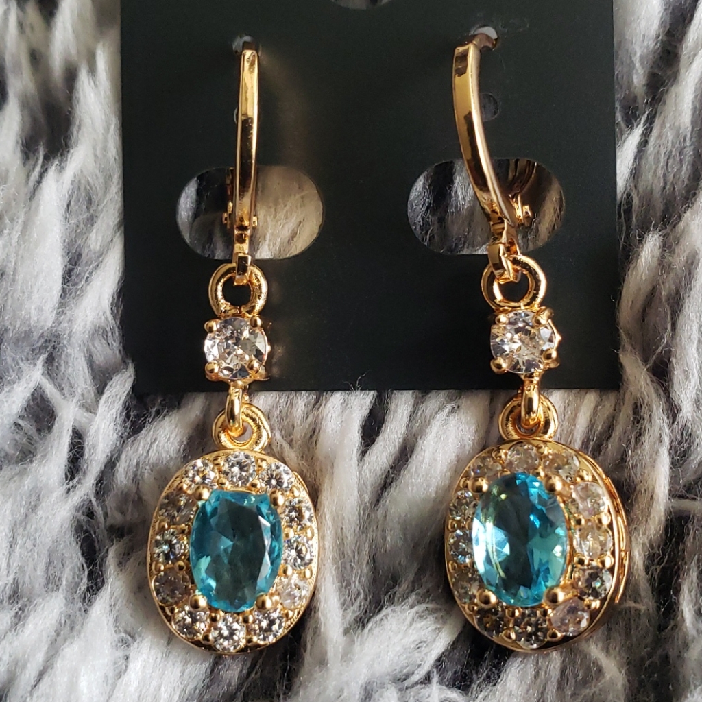18k Yellow Goldfilled Lake Blue Topaz Oval Earring